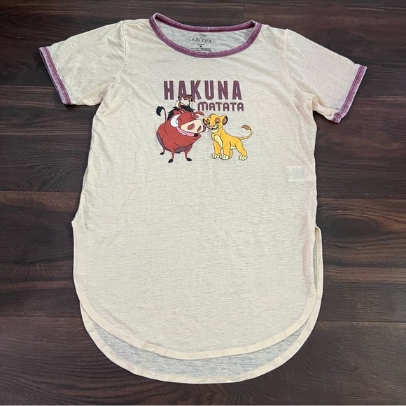 Disney Tops - Disney Hakuna Matata T-Shirt Cream Maroon Juniors M 7-9